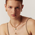 Colar Pingente Chifre Malaquita - Ouro 18K | SILLENE - uso