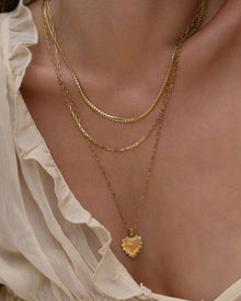 Colar Pingente Coração Rainha - Ouro 18K | SILLENE