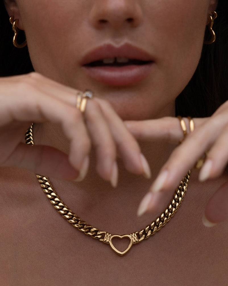 Colar Pingente Coração Valentine - Ouro 18K | SILLENE