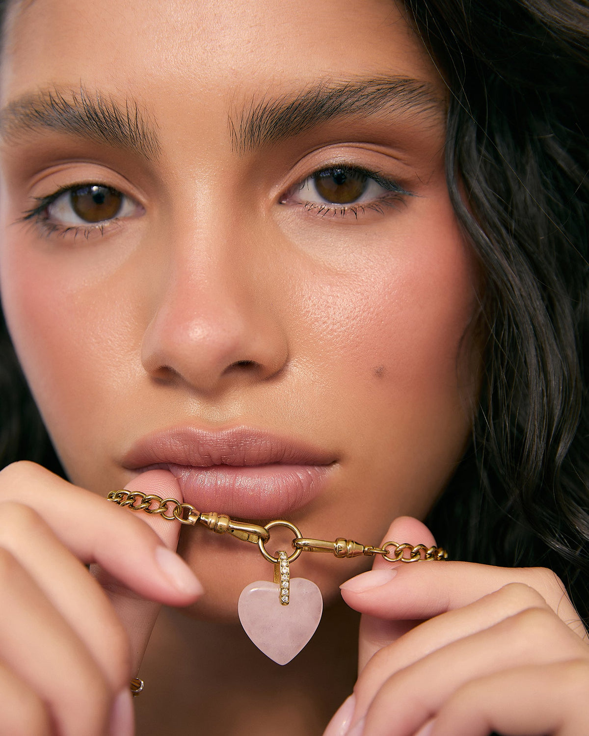 Colar Pingente Coração Violet Quartzo Rosa - Ouro 18K | SILLENE
