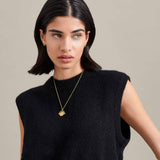 Colar Pingente Giratório - Ouro 18K | SILLENE - uso