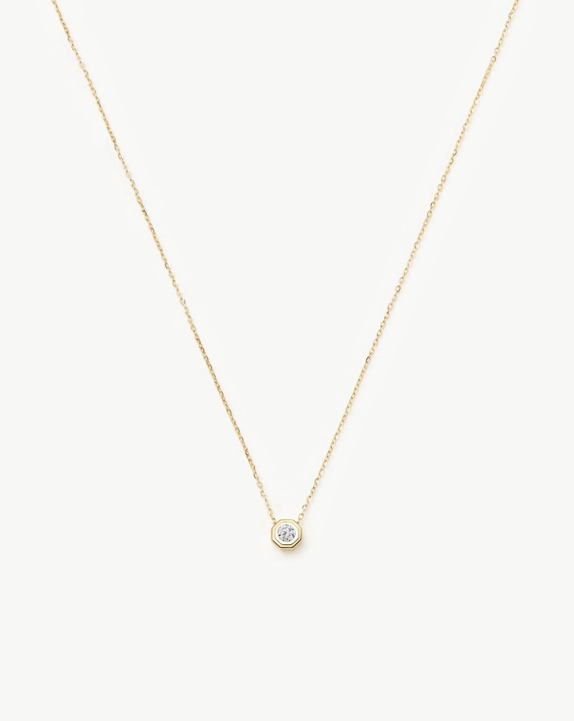 Colar Pingente Hexagonal Cristal - Ouro 18K | SILLENE