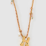 Colar Pingente Letra Bolha Rosa - Ouro 18K | SILLENE - H