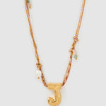 Colar Pingente Letra Bolha Rosa - Ouro 18K | SILLENE - J