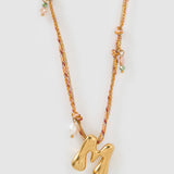 Colar Pingente Letra Bolha Rosa - Ouro 18K | SILLENE - M