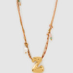 Colar Pingente Letra Bolha Rosa - Ouro 18K | SILLENE - Z