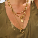 Colar Pingente Letra Luxe Grande - Ouro 18K | SILLENE