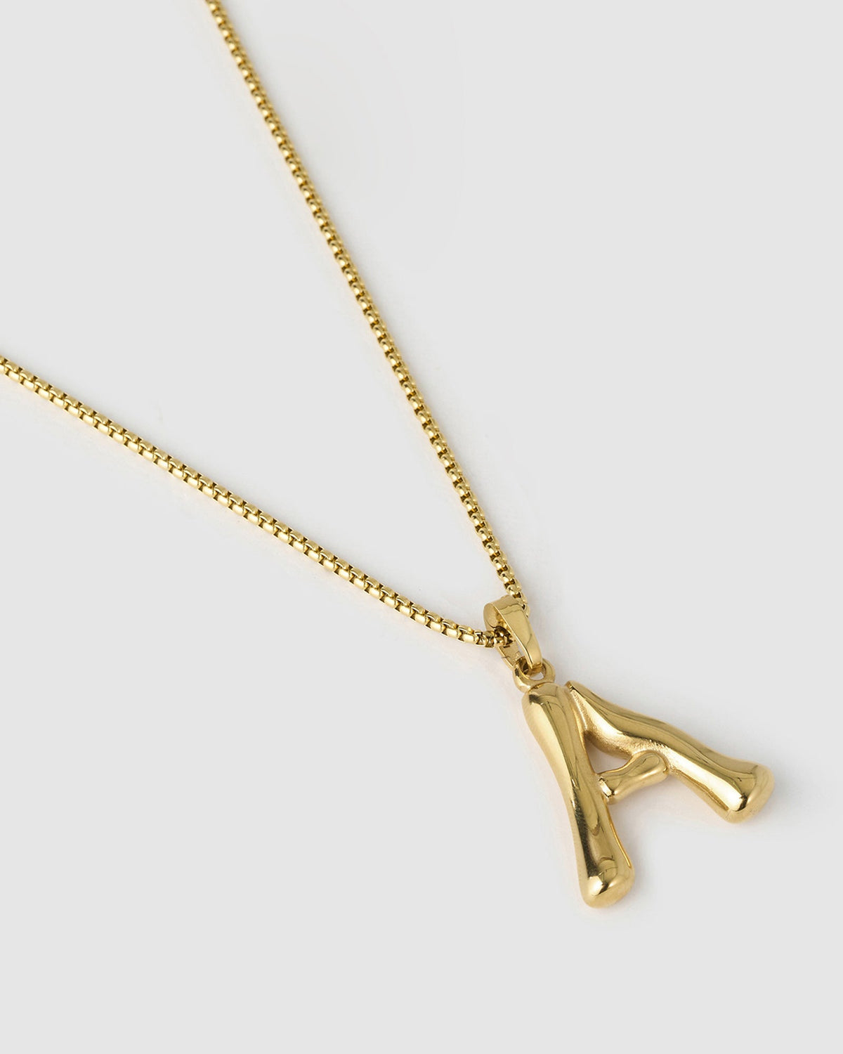 Colar Pingente Letra Luxe Grande - Ouro 18K | SILLENE - A