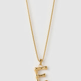 Colar Pingente Letra Luxe Grande - Ouro 18K | SILLENE - E