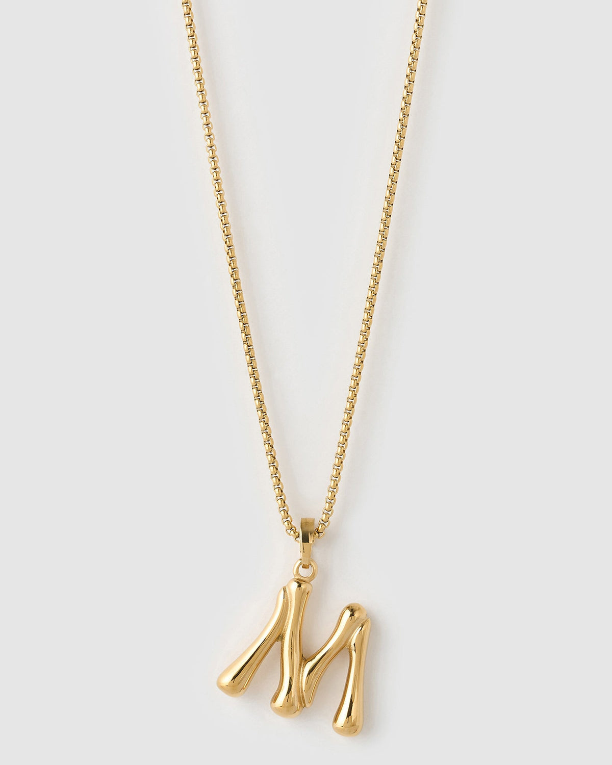 Colar Pingente Letra Luxe Grande - Ouro 18K | SILLENE - M