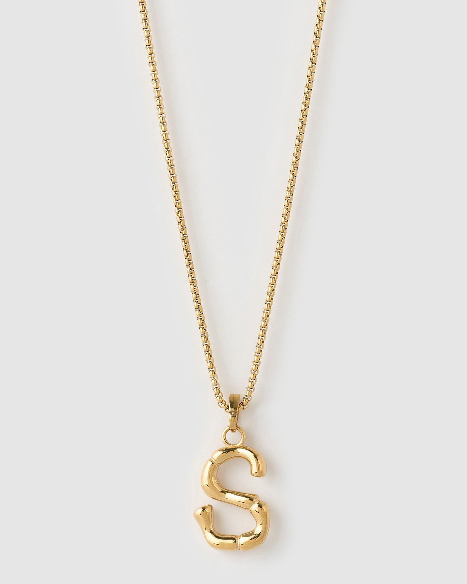 Colar Pingente Letra Luxe Grande - Ouro 18K | SILLENE - S