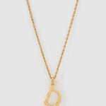 Colar Pingente Letra Luxe Pequeno - Ouro 18K | SILLENE - D