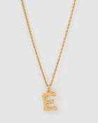 Colar Pingente Letra Luxe Pequeno - Ouro 18K | SILLENE - E