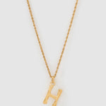 Colar Pingente Letra Luxe Pequeno - Ouro 18K | SILLENE - H