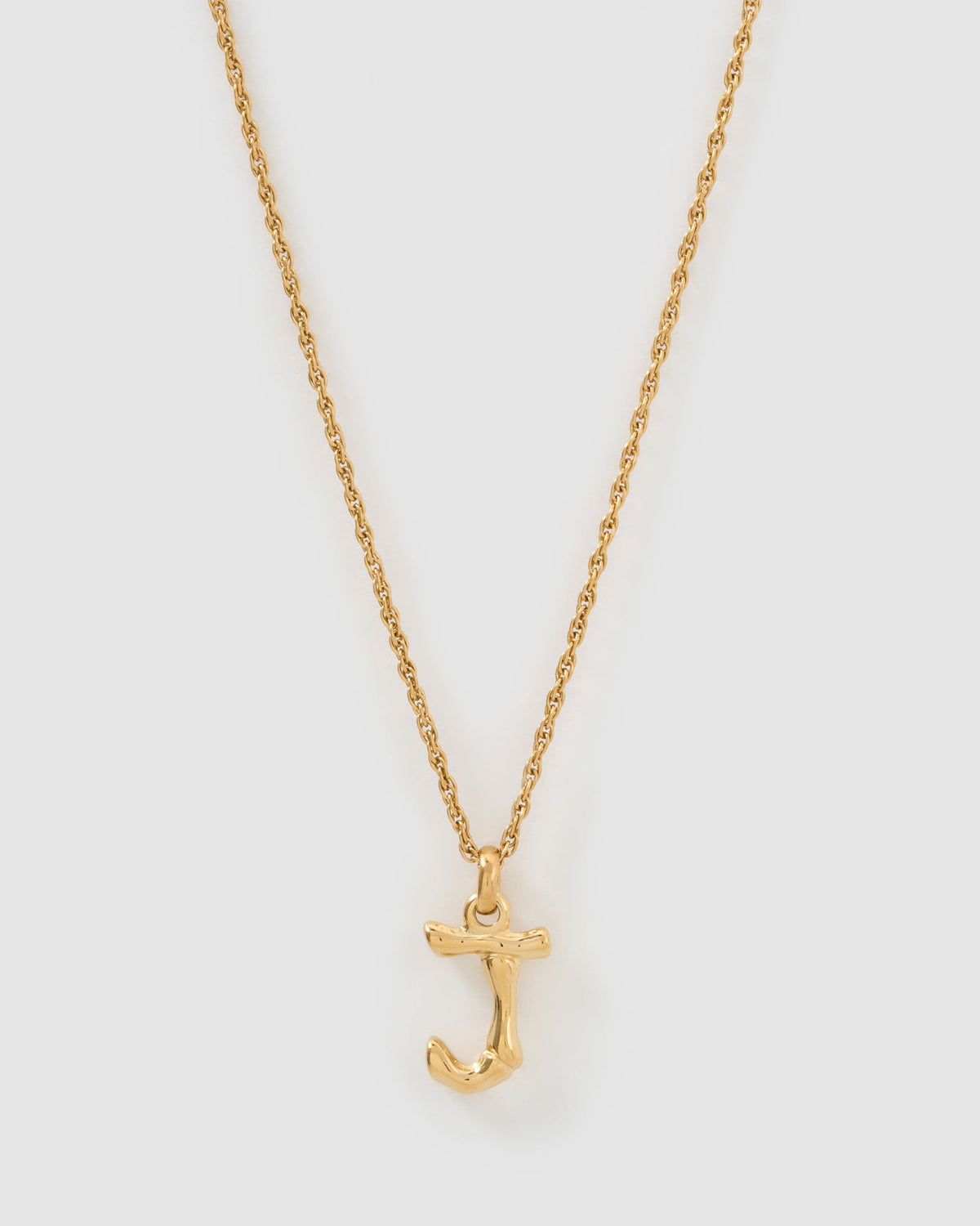 Colar Pingente Letra Luxe Pequeno - Ouro 18K | SILLENE - J