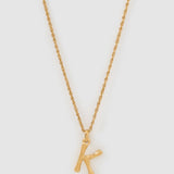 Colar Pingente Letra Luxe Pequeno - Ouro 18K | SILLENE - K