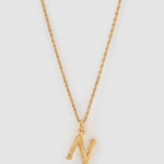 Colar Pingente Letra Luxe Pequeno - Ouro 18K | SILLENE - N