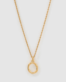 Colar Pingente Letra Luxe Pequeno - Ouro 18K | SILLENE - O