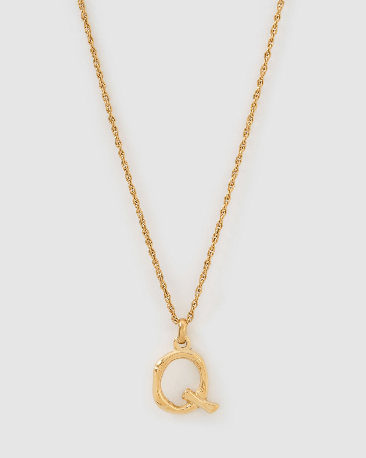 Colar Pingente Letra Luxe Pequeno - Ouro 18K | SILLENE - Q