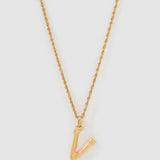 Colar Pingente Letra Luxe Pequeno - Ouro 18K | SILLENE - V