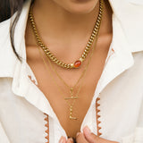 Colar Pingente Letra Luxe Pequeno - Ouro 18K | SILLENE