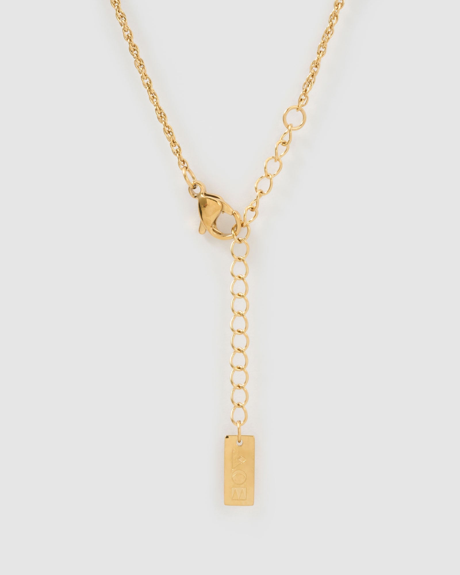 Colar Pingente Letra Luxe Pequeno - Ouro 18K | SILLENE