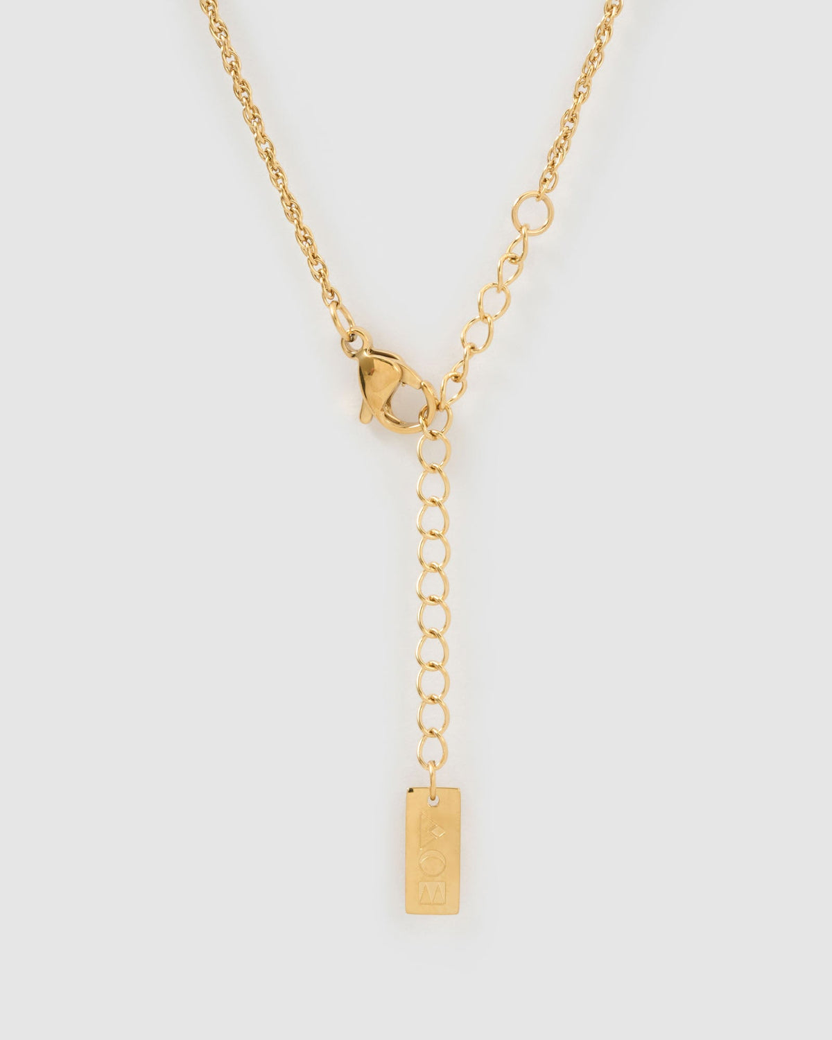 Colar Pingente Letra Luxe Pequeno - Ouro 18K | SILLENE