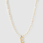 Colar Pingente Letra Pérola - Ouro 18K | SILLENE - E