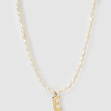 Colar Pingente Letra Pérola - Ouro 18K | SILLENE - E