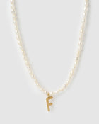Colar Pingente Letra Pérola - Ouro 18K | SILLENE - F