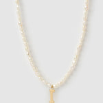 Colar Pingente Letra Pérola - Ouro 18K | SILLENE - I