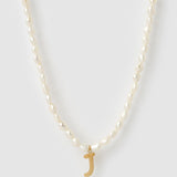 Colar Pingente Letra Pérola - Ouro 18K | SILLENE - J