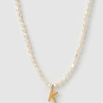 Colar Pingente Letra Pérola - Ouro 18K | SILLENE - K