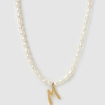 Colar Pingente Letra Pérola - Ouro 18K | SILLENE - M