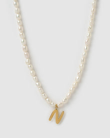 Colar Pingente Letra Pérola - Ouro 18K | SILLENE - N
