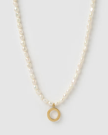 Colar Pingente Letra Pérola - Ouro 18K | SILLENE - O