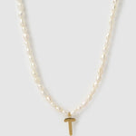 Colar Pingente Letra Pérola - Ouro 18K | SILLENE - T