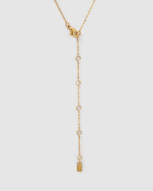 Colar Pingente Mini Inicial Cristal - Ouro 18K | SILLENE