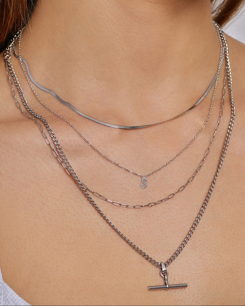 Colar Pingente Mini Inicial - Prata | SILLENE