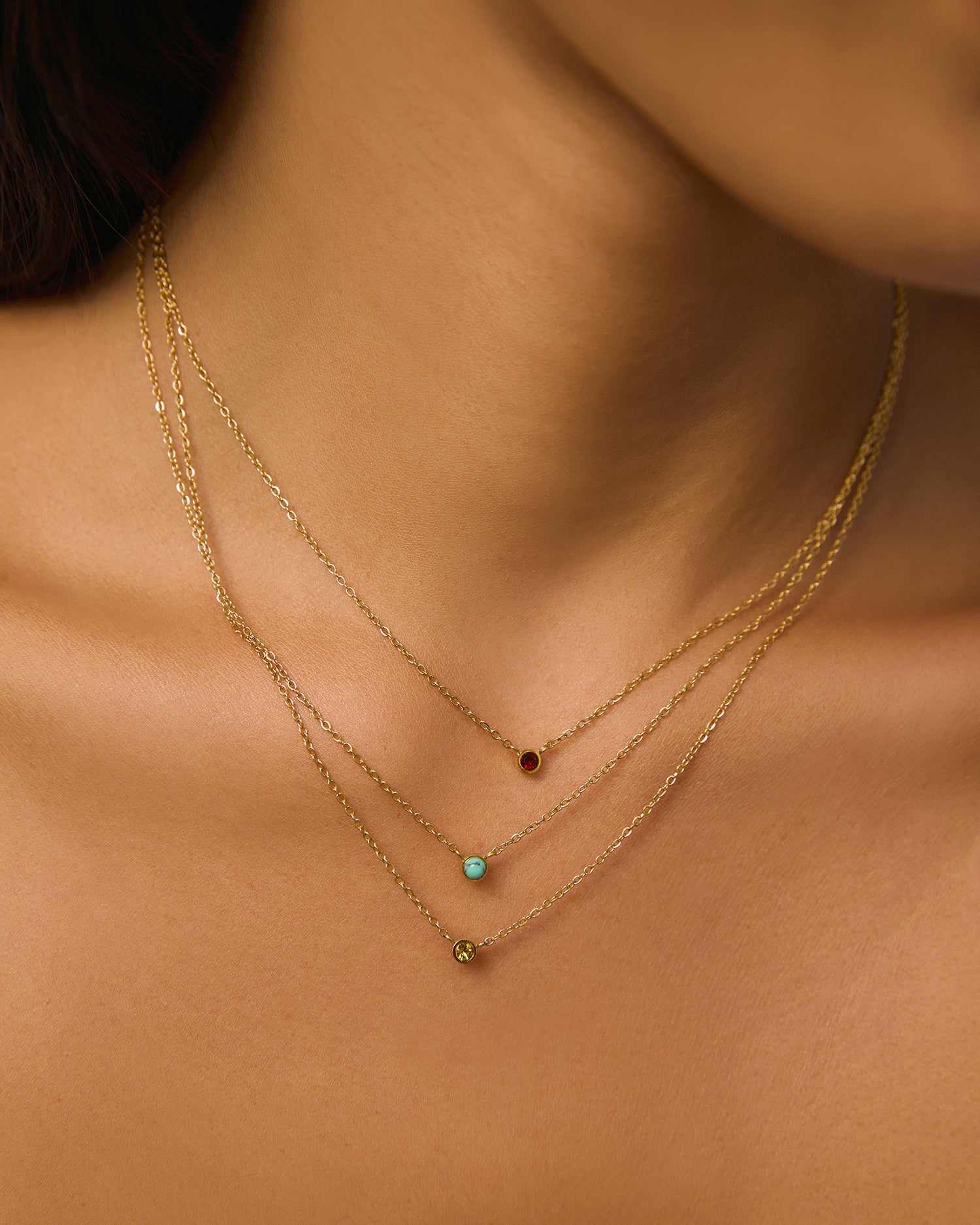 Colar Pingente Mini Pedra do Mês - Ouro 18K | SILLENE