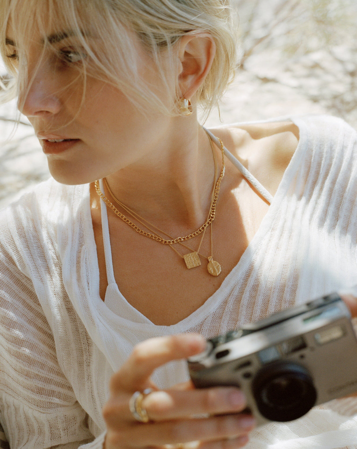 Colar Pingente Moeda Bizantina - Ouro 18K | SILLENE - uso