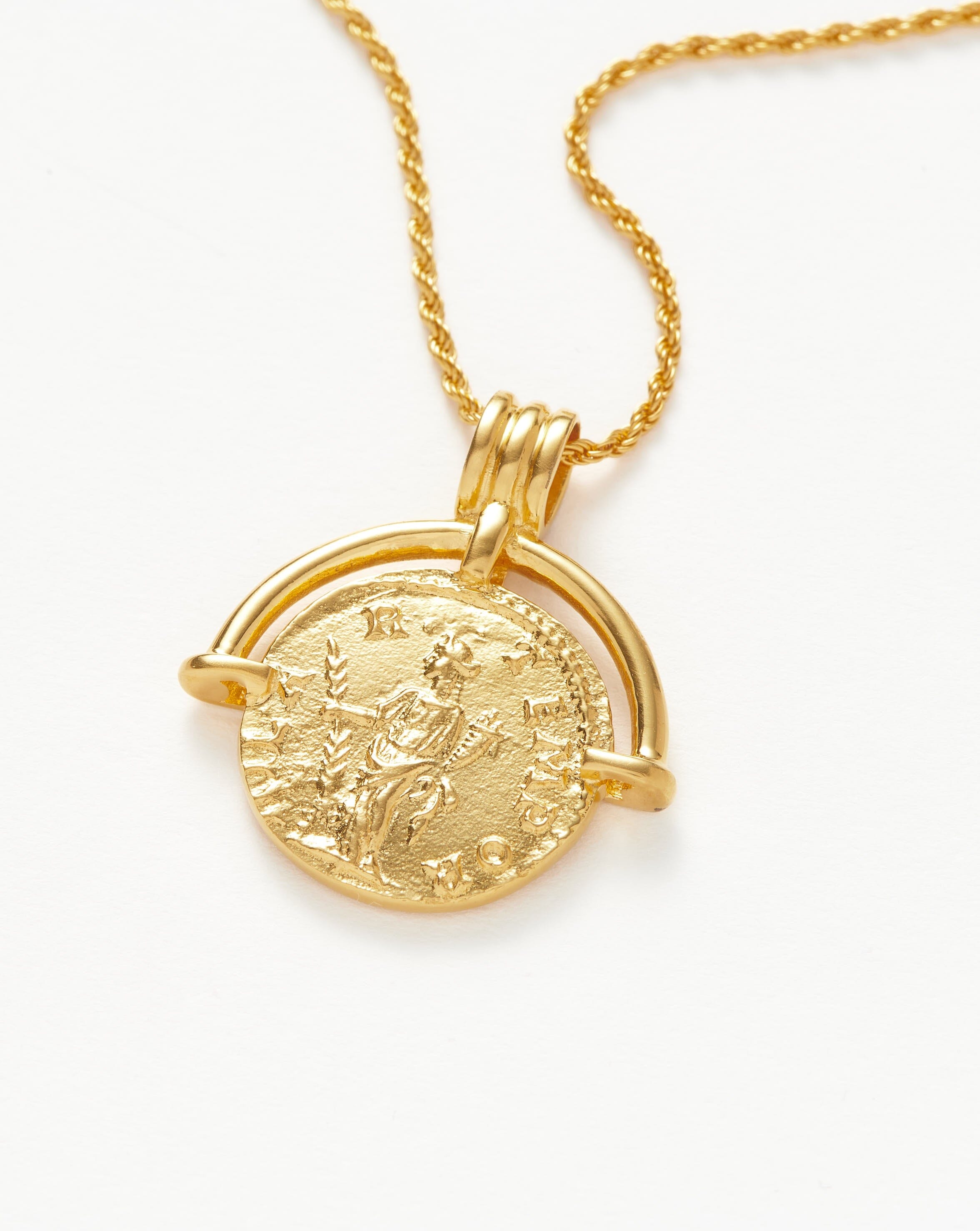 Colar Pingente Moeda Romana - Ouro 18K | SILLENE