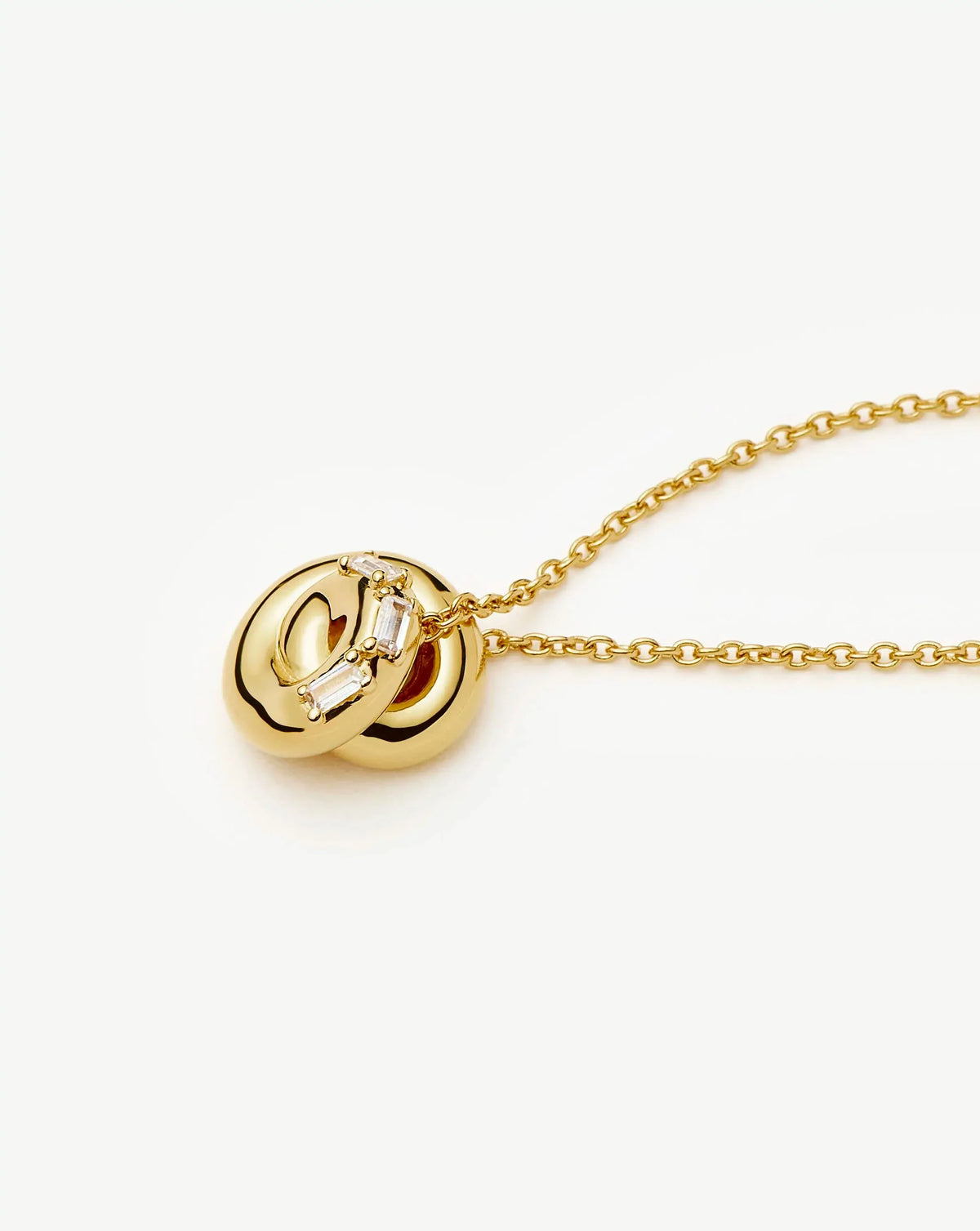 Colar Pingente Nó Cravejado - Ouro 18K | SILLENE - detalhe
