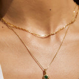 Colar Pingente Pedra do Mês - Ouro 18K | SILLENE - uso