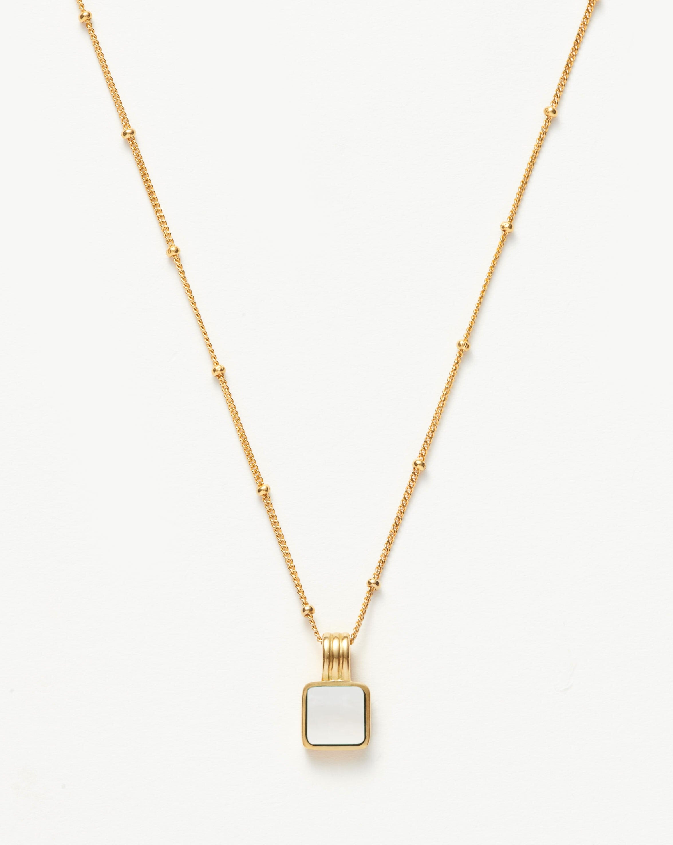 Colar Pingente Quadrado Madrepérola - Ouro 18K | SILLENE