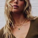 Colar Pingente Quadrado Malaquita - Ouro 18K | SILLENE - detalhe