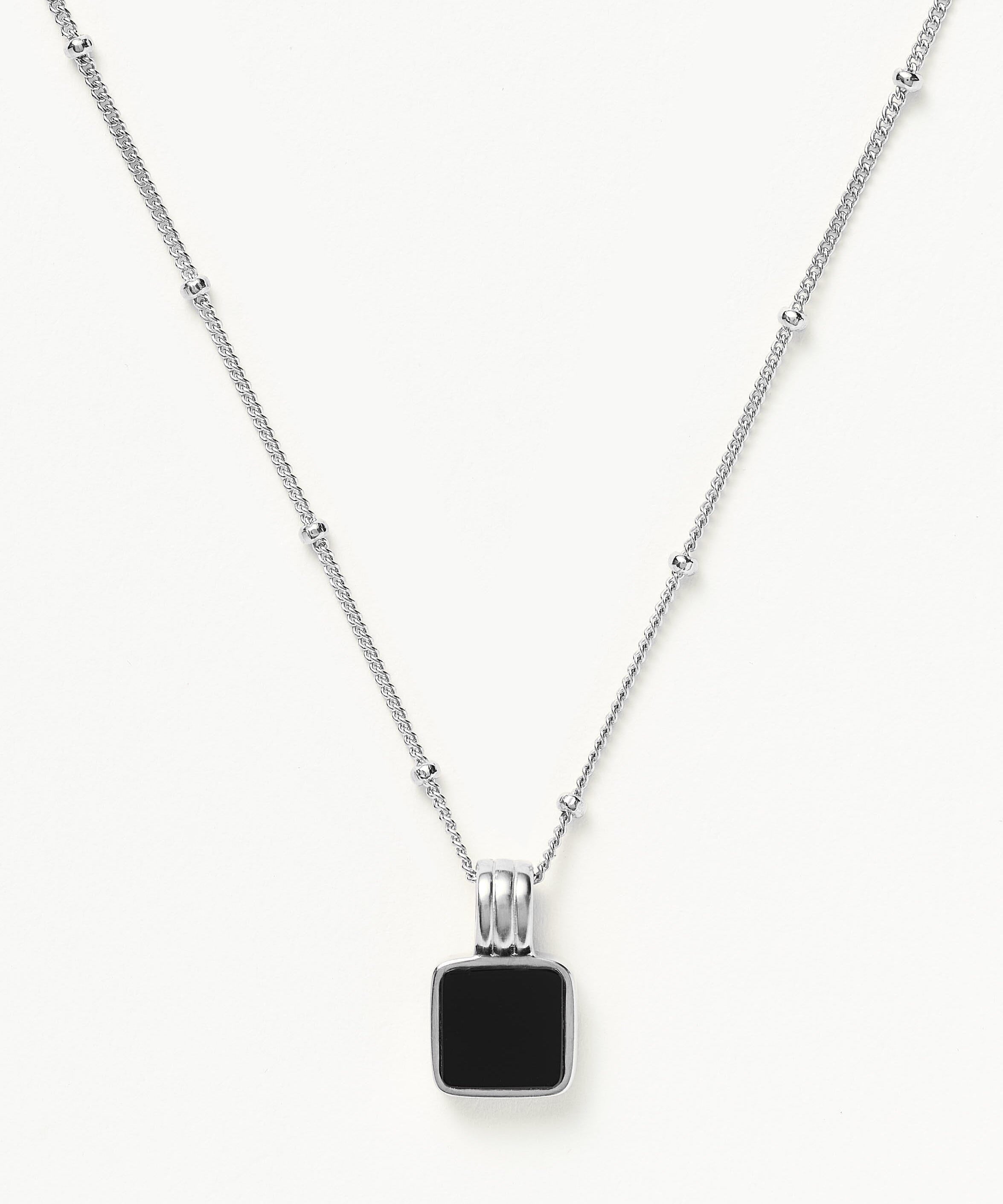 Colar Pingente Quadrado Onix - Prata | SILLENE
