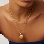 Colar Pingentes Presas Mini - Ouro 18K | SILLENE - uso