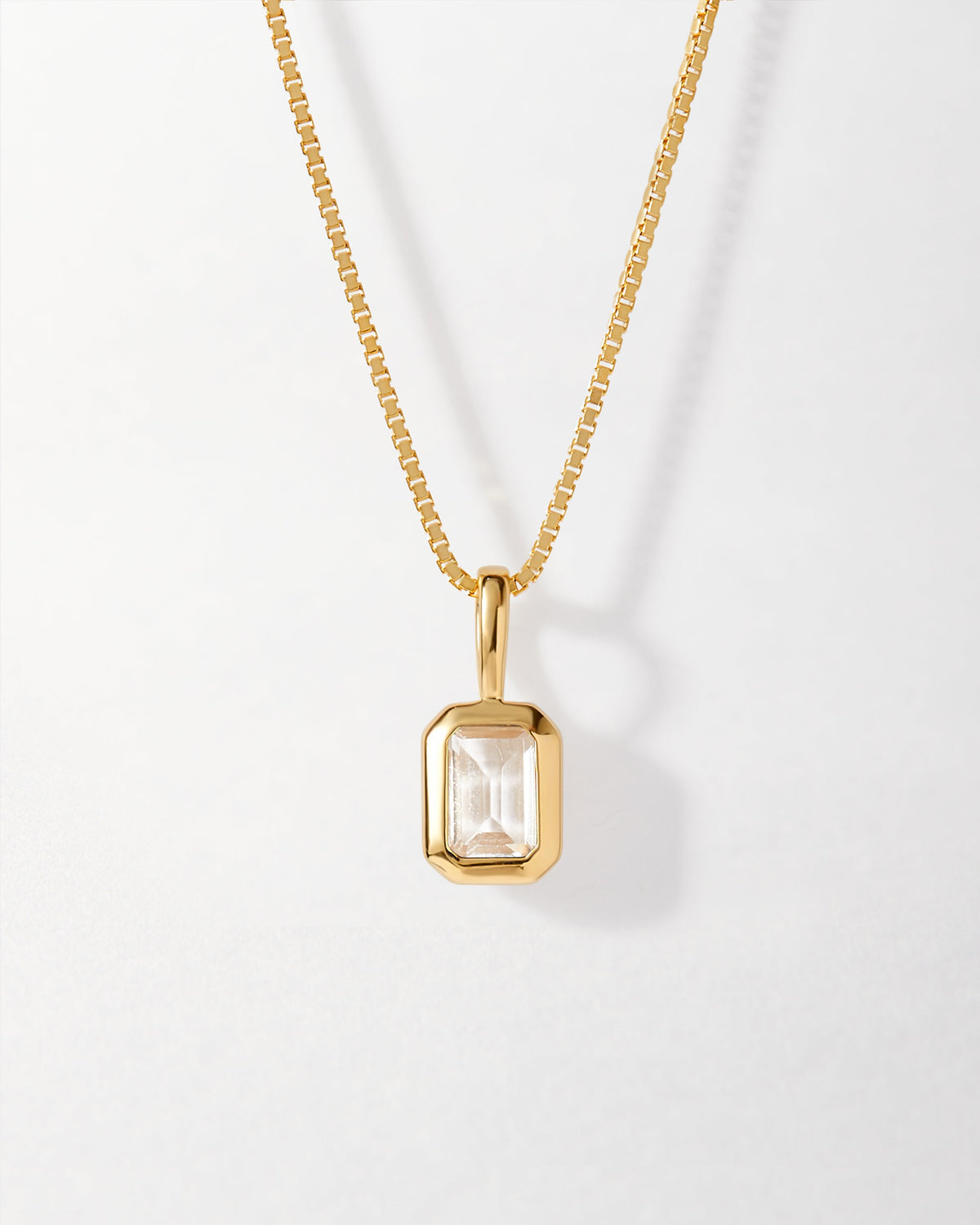 Colar Retângulo Pedra do Mês - Abril (Topázio Branco) - Ouro 18K | SILLENE