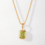 Colar Retângulo Pedra do Mês - Agosto (Peridoto) - Ouro 18K | SILLENE